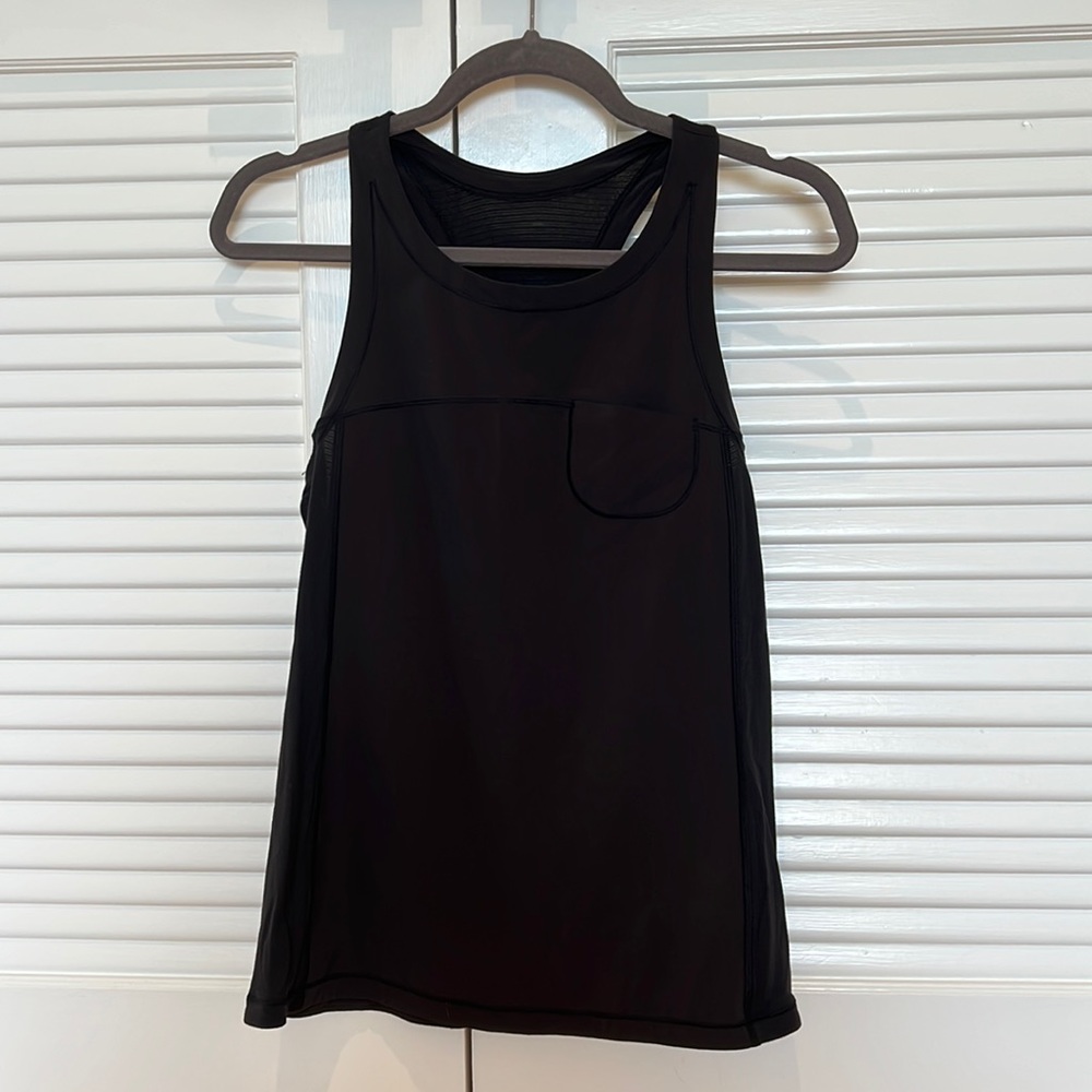 Lululemon Black Tank with back slit Size 4